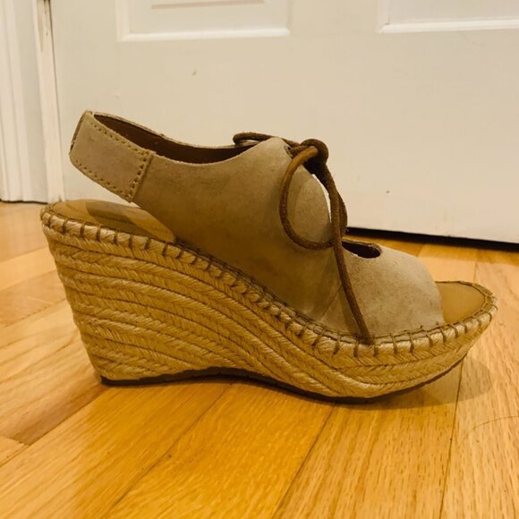 NEW Born Women's Open Toe Wedge Heel Sandal Size 6 - Picture 10 of 12